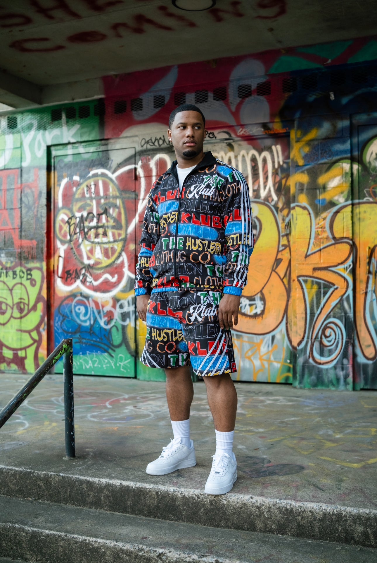 “Klub-All-Over” Windbreaker Sets